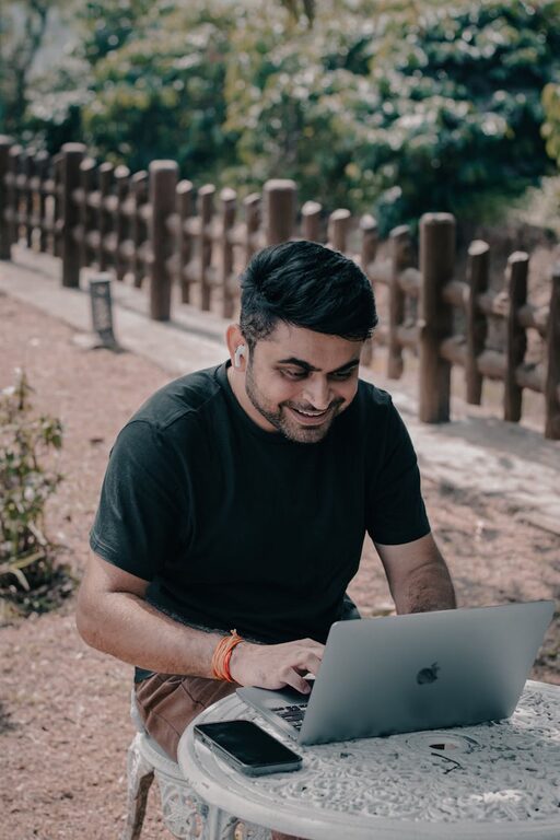 How to Declutter Your Digital Life for a Clearer Mind